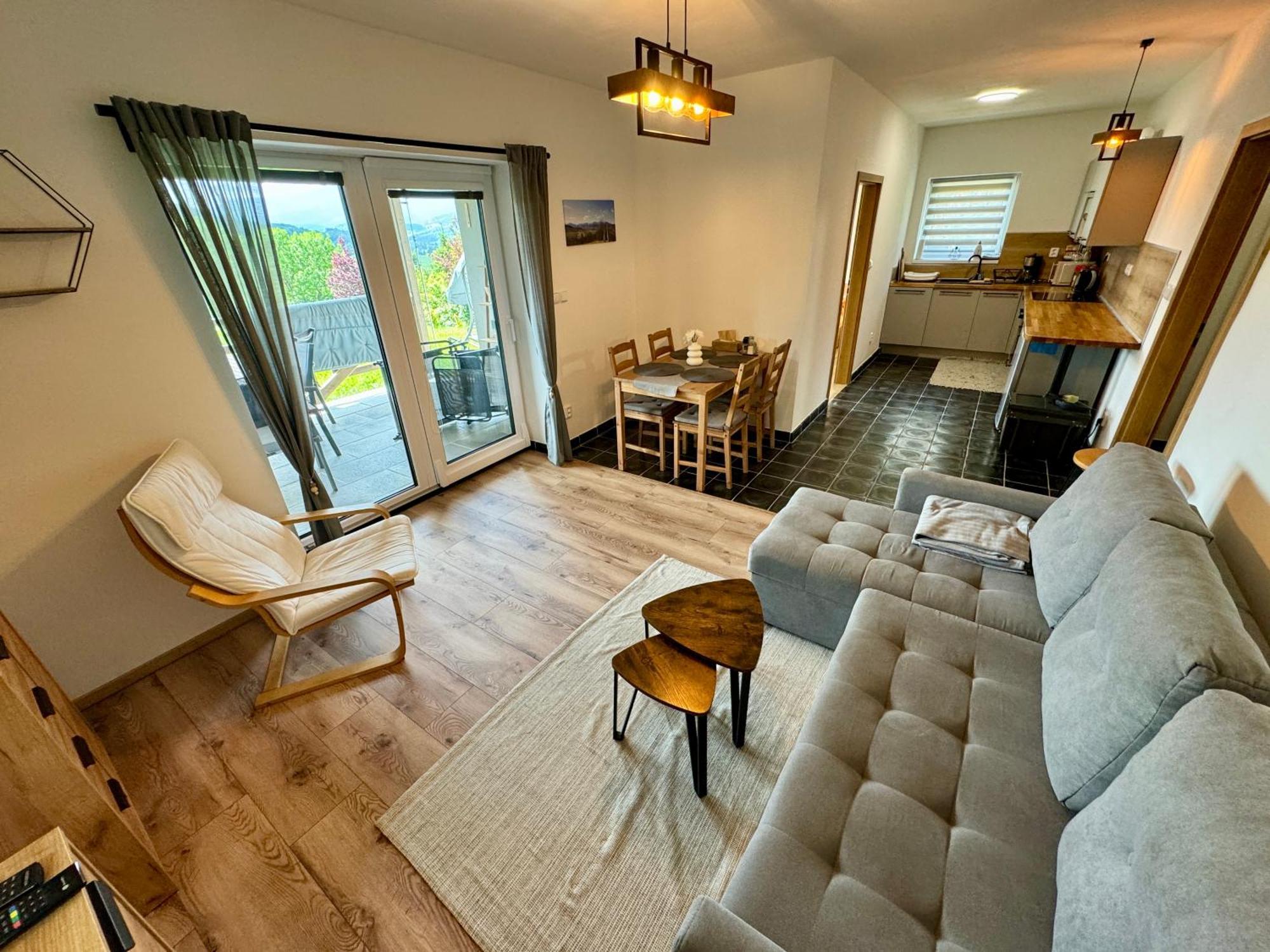 Apartmany Na Kopci 예세니크 외부 사진